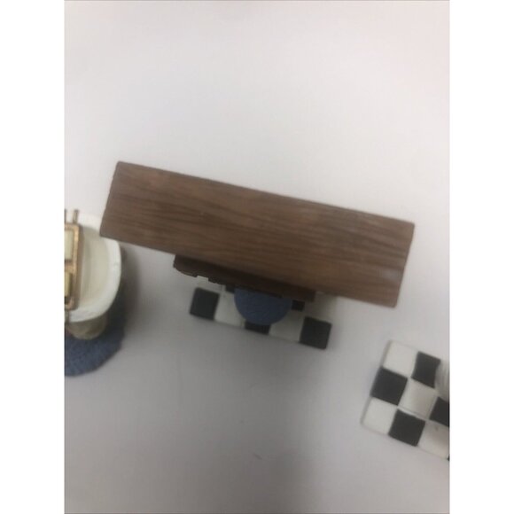 Avon - Victorian Memories Miniature Furniture Collectibles 5 piece- Bathroom - Picture 10 of 14